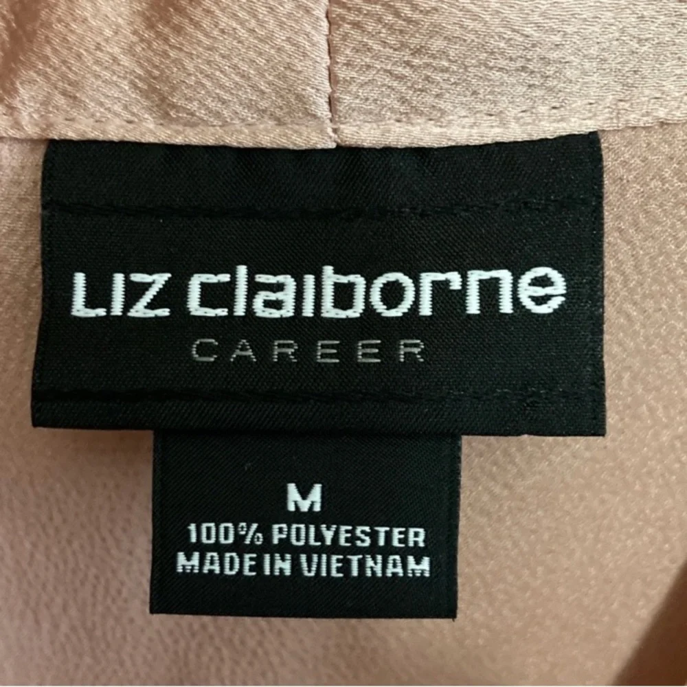 Liz Claiborne blush pink V-neck sleeveless blouse, size medium - Picture 6 of 8